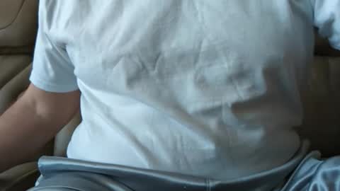 Snapshot of johnatwhidbey chatting on 11-14-25, 09:46 8x8 online show from 11-14-25, 09:46