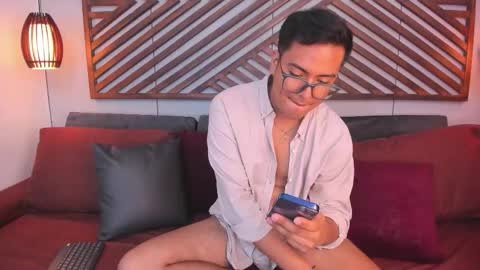 Snapshot of johnbelrose chatting on 12-17-25, 08:04 johnbelrose online show from 12-17-25, 08:04