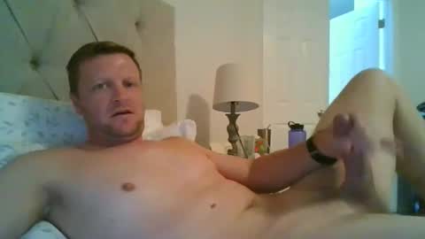 Snapshot of johnd101020 chatting on 03-11-26, 04:35 johnd101020 online show from 03-11-26, 04:35