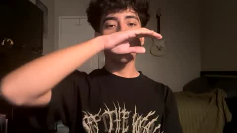 Snapshot of johnj188 chatting on 10-13-25, 07:19 johnj188 online show from 10-13-25, 07:19