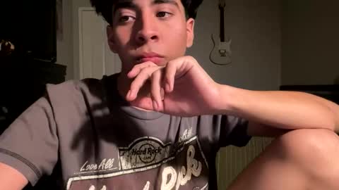 Snapshot of johnj188 chatting on 10-19-25, 07:20 johnj188 online show from 10-19-25, 07:20