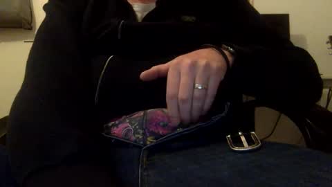 Snapshot of johnjerkof chatting on 02-19-25, 09:25 johnjerkof online show from 02-19-25, 09:25