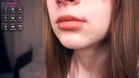 Snapshot of johnnietantum chatting on 10-28-25, 05:48 Rocio online show from 10-28-25, 05:48