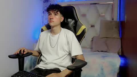 johnny_cagee online show from 11-09-25, 05:17