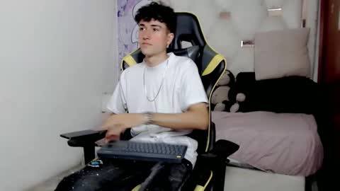 johnny_cagee online show from 01-08-26, 03:42