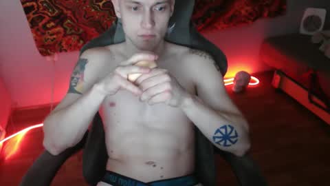 Johnny online show from 11-12-25, 03:45