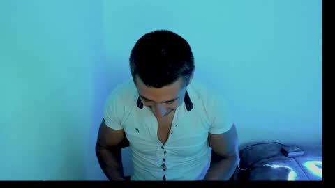 Snapshot of johnny_seens1 chatting on 12-09-24, 12:45 Johnny online show from 12-09-24, 12:45