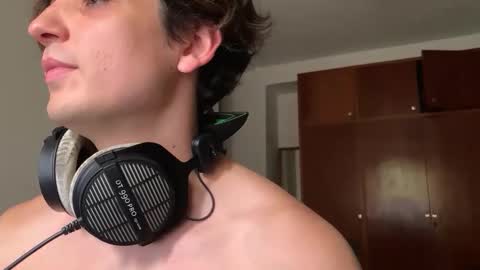 Snapshot of johnnydeepinsideyou chatting on 02-20-26, 02:06 Johnny online show from 02-20-26, 02:06