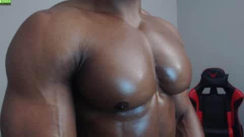 Snapshot of johnnydolce50 chatting on 11-11-25, 08:42 MASTER OF SUBS BETA SLAVES online show from 11-11-25, 08:42