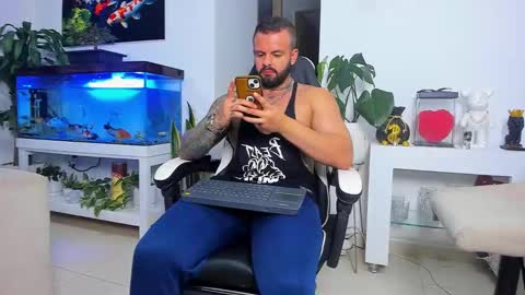 JOHNNY online show from 10-16-25, 12:22