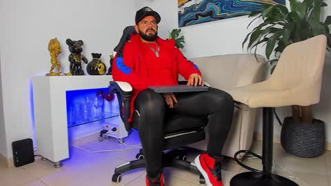 JOHNNY online show from 01-14-26, 12:38