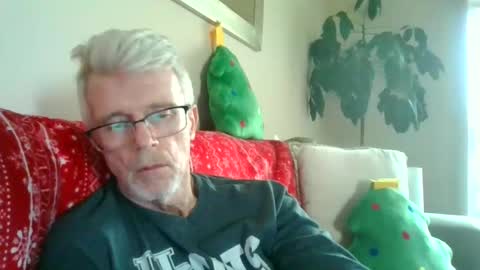 Snapshot of johnnyrocket12345678 chatting on 12-28-24, 06:29 johnnyrocket12345678 online show from 12-28-24, 06:29