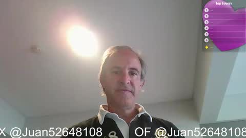 Snapshot of johnq_23 chatting on 10-20-25, 09:37 John online show from 10-20-25, 09:37