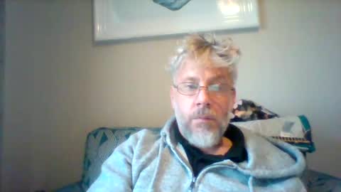 Snapshot of johnsmith401 chatting on 12-11-24, 01:17 johnsmith401 online show from 12-11-24, 01:17