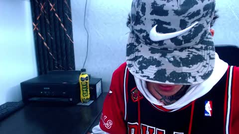 johnsonisaac94  online show from 02-06-25, 06:08