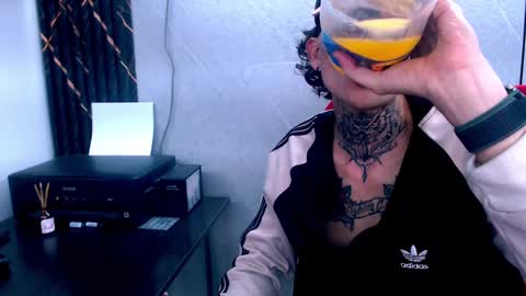 johnsonisaac94  online show from 02-16-25, 10:54