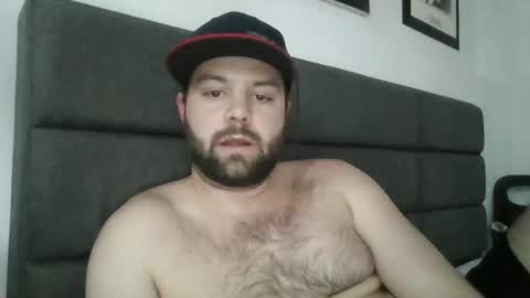 Snapshot of johny28287 chatting on 10-18-25, 05:25 johny28287 online show from 10-18-25, 05:25