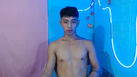 Snapshot of johnydestroyer chatting on 02-24-25, 12:20 johnydestroyer online show from 02-24-25, 12:20