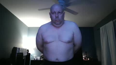 Snapshot of johnypatrickxxx chatting on 10-14-25, 01:28 johnypatrickxxx online show from 10-14-25, 01:28