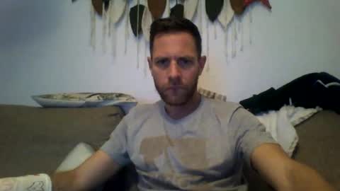 jojo19844 online show from 12-01-25, 09:31