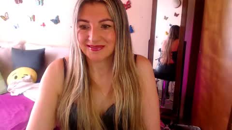 Jolie Mature online show from 11-23-25, 04:51