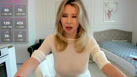 Jolie Ozolla online show from 09-11-25, 10:15