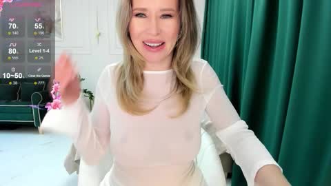 Jolie Ozolla online show from 01-15-26, 01:37