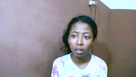 Snapshot of joliekah27 chatting on 03-05-25, 03:51 joliekah27 online show from 03-05-25, 03:51