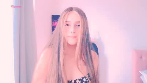 Snapshot of joliinee chatting on 10-23-25, 06:17 ArianaJoliiee online show from 10-23-25, 06:17