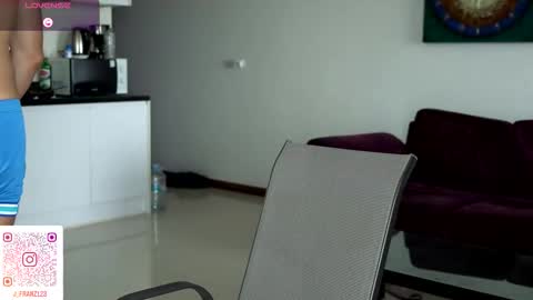 Snapshot of jonathanfranz123 chatting on 11-10-25, 03:38 jonathanfranz123 online show from 11-10-25, 03:38