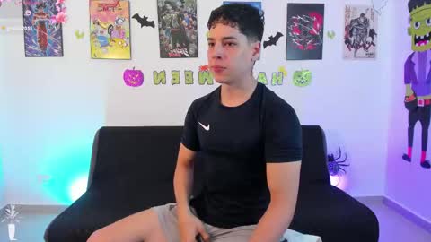 Snapshot of jonathanjoestar_ chatting on 10-16-25, 09:05 Instagram jonathanfit14 online show from 10-16-25, 09:05