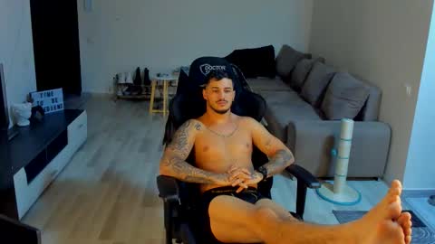 Snapshot of jonnyporn1 chatting on 11-15-25, 04:32 jonnyporn1 online show from 11-15-25, 04:32