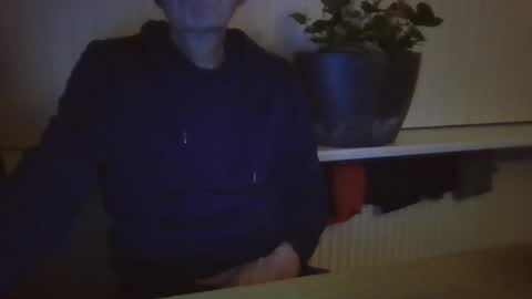 Snapshot of jop55 chatting on 12-14-24, 08:18 Jop55 online show from 12-14-24, 08:18