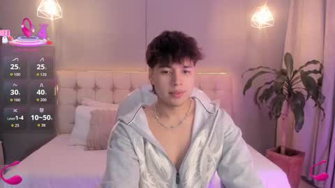 Snapshot of jordan_24_ chatting on 10-23-25, 09:35 JORDAN online show from 10-23-25, 09:35