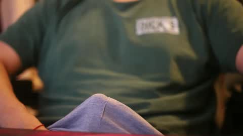 jorge9614 online show from 10-21-25, 02:23