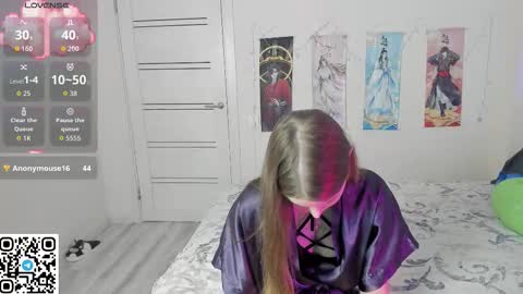 Mila online show from 09-20-25, 07:59
