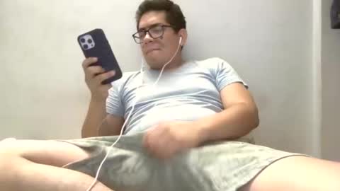 TwinkJoselinoHot online show from 02-03-25, 04:25