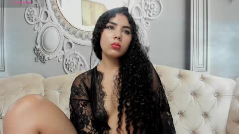 Snapshot of joselyn_sexy_ chatting on 01-25-25, 12:48 Katalina online show from 01-25-25, 12:48