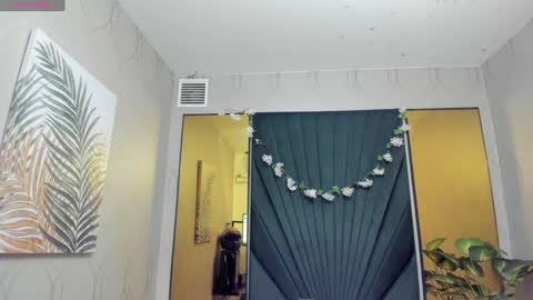 Snapshot of joselyn_sexy_ chatting on 02-05-25, 11:02 Katalina online show from 02-05-25, 11:02