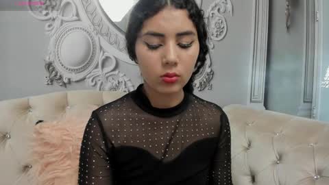 Snapshot of joselyn_sexy_ chatting on 02-22-25, 01:33 Katalina online show from 02-22-25, 01:33