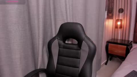 Snapshot of joselyn_sexy_ chatting on 03-03-25, 09:37 Katalina online show from 03-03-25, 09:37