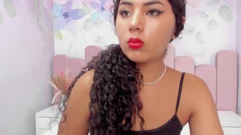 Snapshot of joselyn_sexy_ chatting on 03-05-25, 05:29 Katalina online show from 03-05-25, 05:29