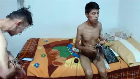 Snapshot of joseph_and_thomas chatting on 03-05-25, 09:15 thomas y joseph online show from 03-05-25, 09:15