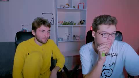 Snapshot of joseph_bear_ chatting on 10-09-25, 07:23 joseph_bear_ online show from 10-09-25, 07:23