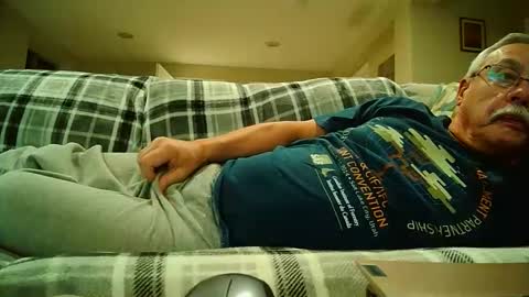 josephgr2021 online show from 11-22-25, 02:54