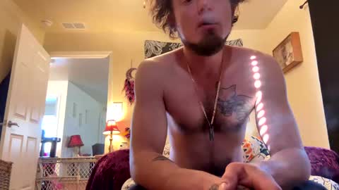 Snapshot of josephung1 chatting on 01-28-25, 07:00 sissy josphine online show from 01-28-25, 07:00