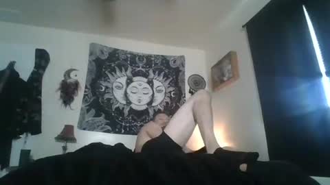 Snapshot of josephung1 chatting on 10-29-25, 03:47 sissy josphine online show from 10-29-25, 03:47