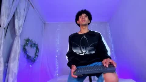 Snapshot of josesweet_ chatting on 11-11-25, 08:03 Jose online show from 11-11-25, 08:03