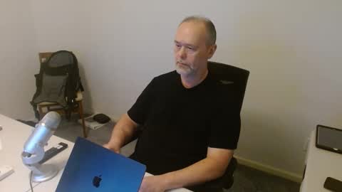 Snapshot of josh36sd chatting on 10-18-25, 07:25 Josh online show from 10-18-25, 07:25