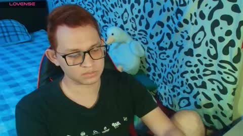 Snapshot of josh_18cm chatting on 10-16-25, 03:40 josh_18cm online show from 10-16-25, 03:40